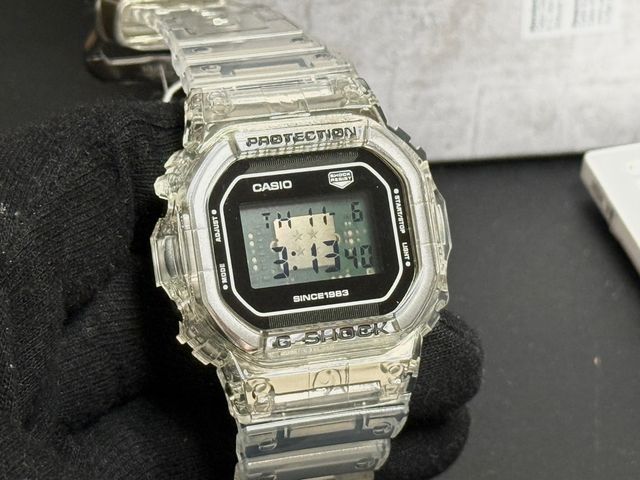 Casio G-Shock DW-5040RX-7 Transparente