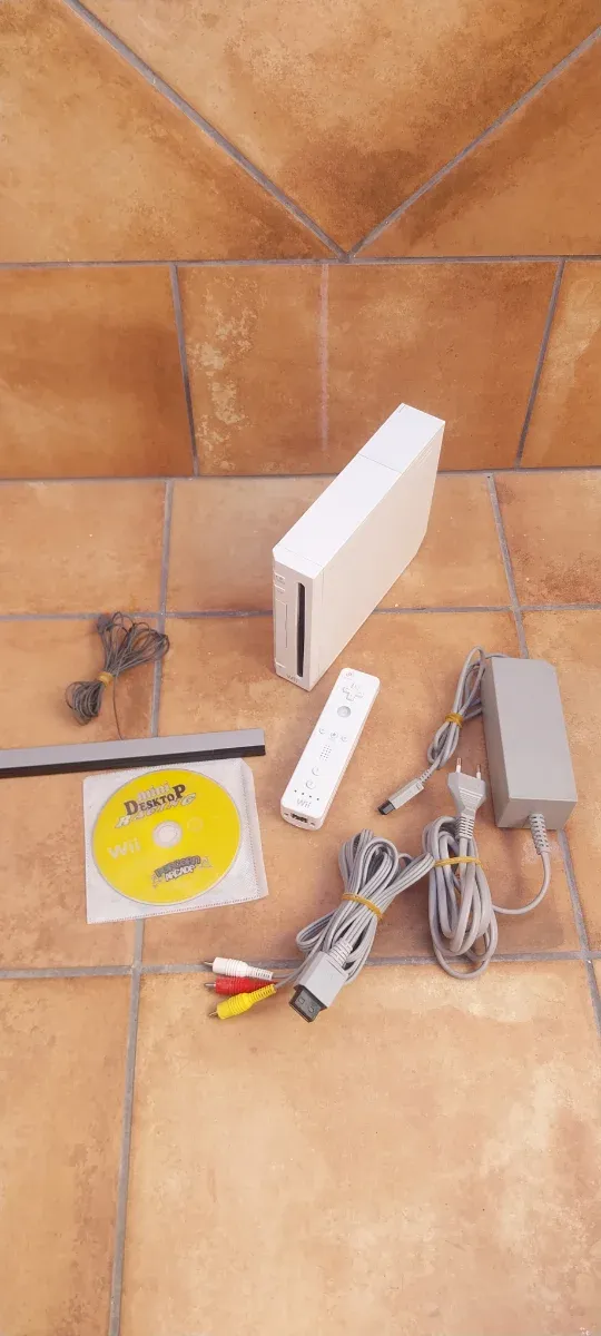 Consola Nintendo Wii Branca + Acessórios