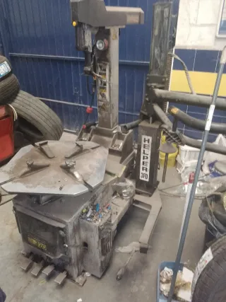 Desmontadora Neumáticos Aut. Brazo Ayuda