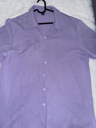 Camisa manga corta Shein morada.
