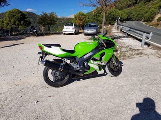 Kawasaki Ninja ZX-7R Verde