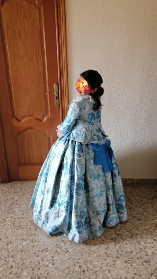 Vestido Fallera Niña Azul cielo.