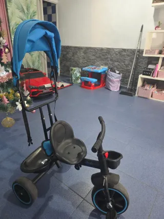 Triciclo infantil azul