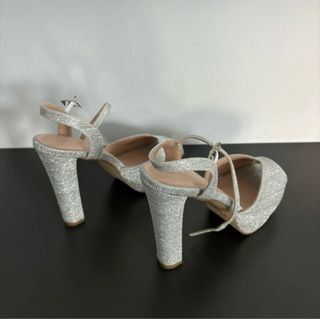 Sandalias fiesta tacón plateadas 10 cm