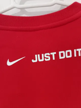Sudadera Nike Roja