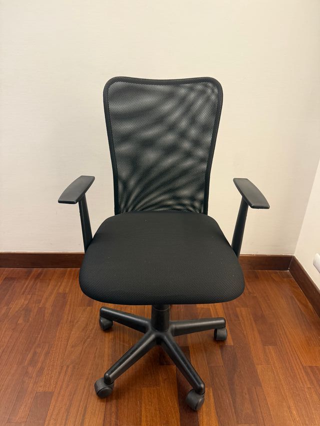 Sedia da ufficio nera