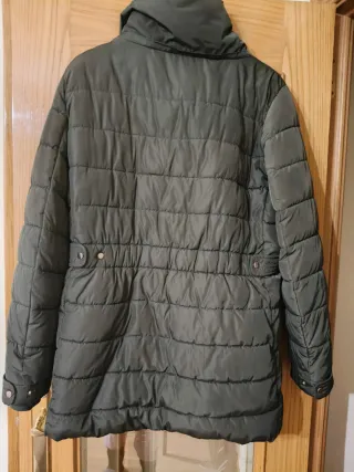 Abrigo acolchado Zara verde militar XXL