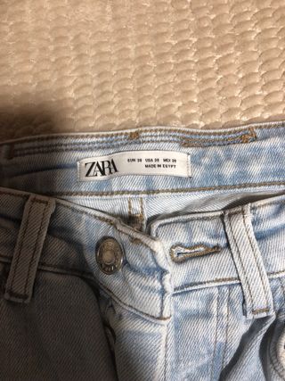 Pantalón vaquero Zara desgastado Talla 40