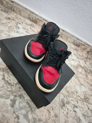 Zapatillas Jordan 1 Low Negro Rojo