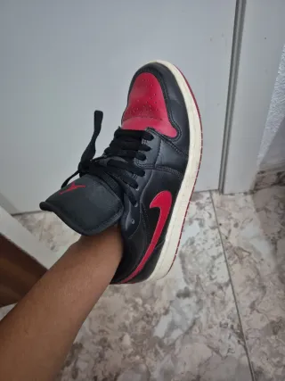 Zapatillas Jordan 1 Low Negro Rojo