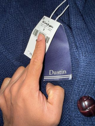 Abrigo Dustin azul tejido.