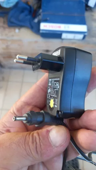 Alimentatore MATSUYAMA HB020 3-12V 600mA