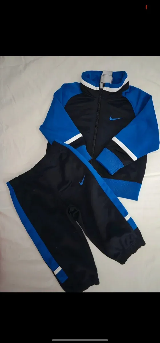 Completo tuta Nike blu e nero