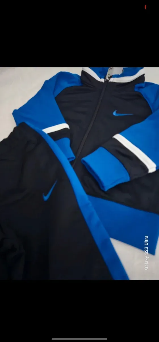 Completo tuta Nike blu e nero