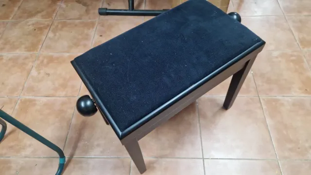 Banco de piano negro ajustable