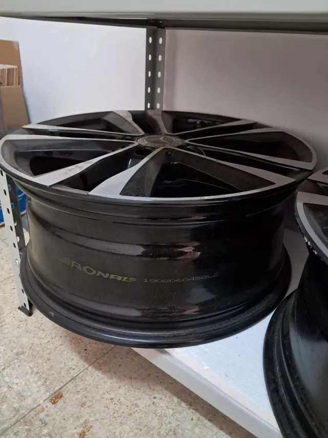 Cerchi in lega 18 Mercedes