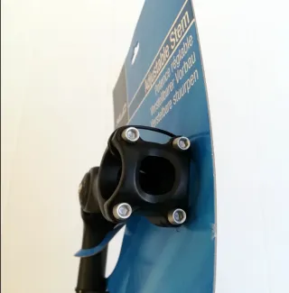 Vástago potencia XlC ángulo regulable larga.