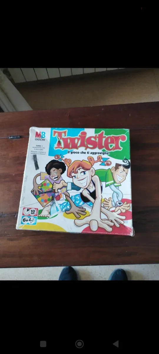 Twister MB Giochi - Il gioco che ti aggroviglia!