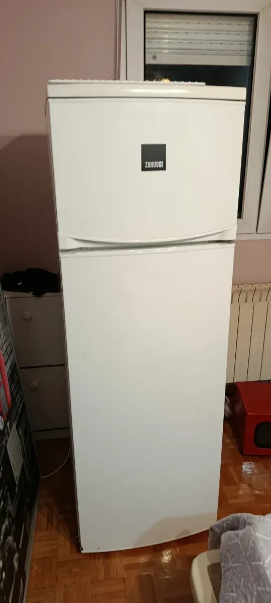 Nevera Zanussi Blanca con Congelador