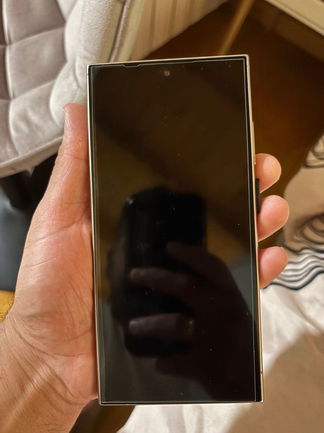 Móvil Nuevo Negro/Dorado