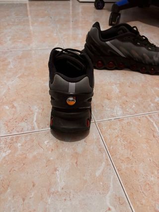 Zapatillas Nike Air Max DN8 Negras Rojas