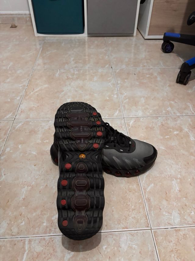 Zapatillas Nike Air Max DN8 Negras Rojas