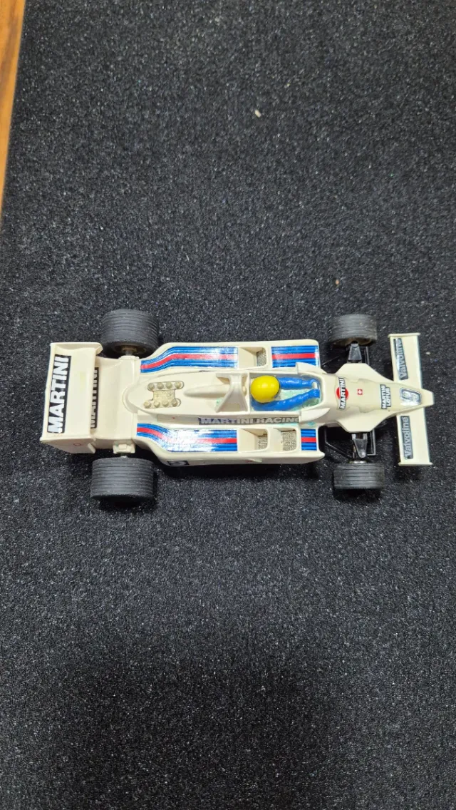 Coche F1 Martini Lotus Nº 9