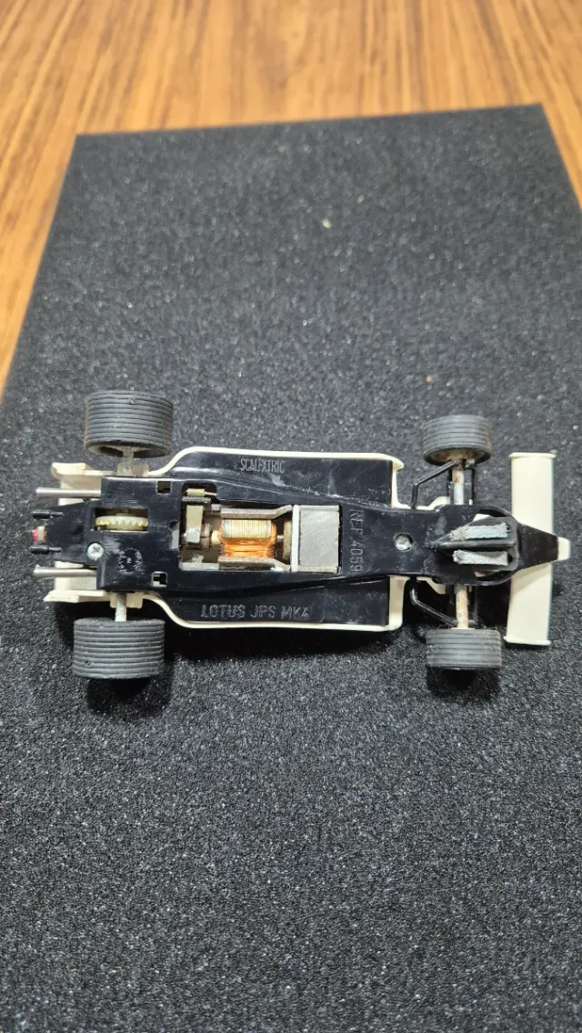 Coche F1 Martini Lotus Nº 9