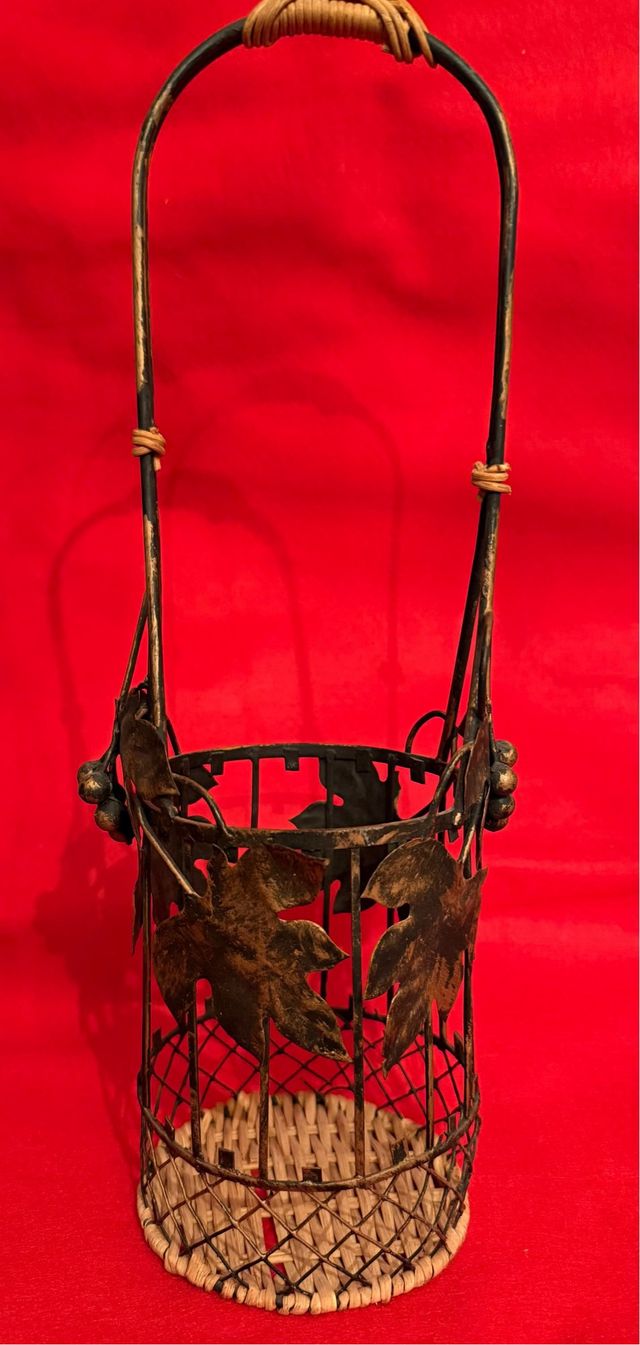 Botellero forja y mimbre decorativo