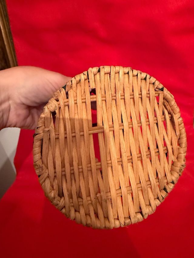 Botellero forja y mimbre decorativo