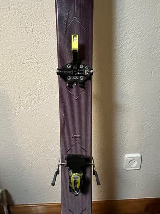 Esquís de travesía Atomic Backland 85 UL 158cm.