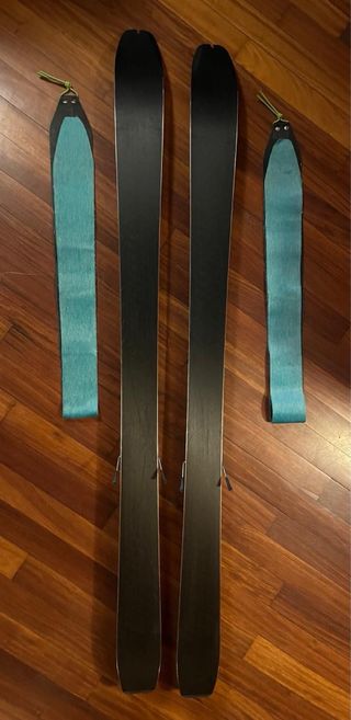 Esquís de travesía Atomic Backland 85 UL 158cm.