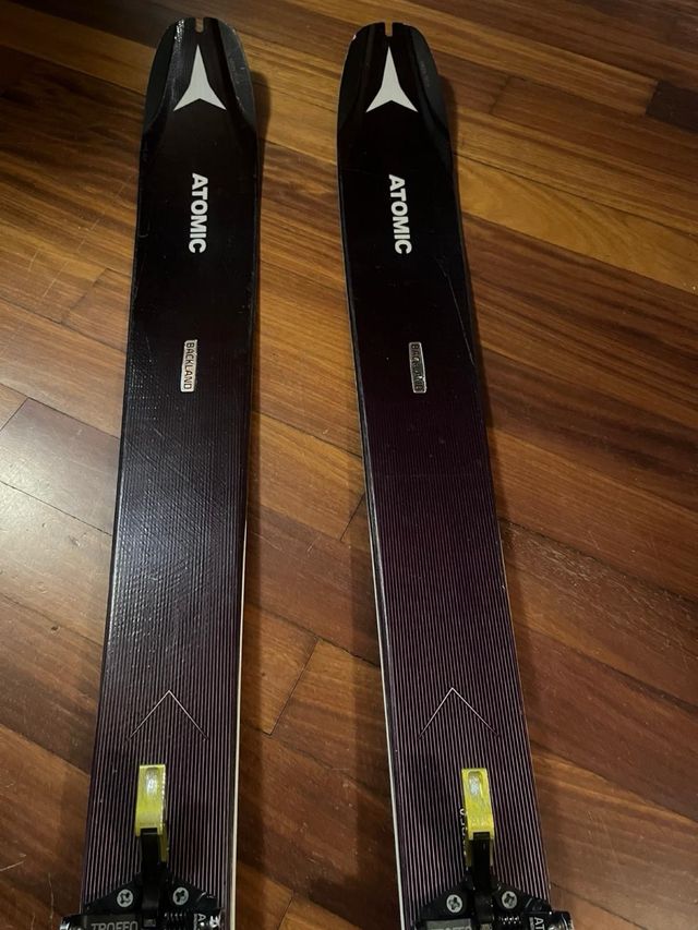 Esquís de travesía Atomic Backland 85 UL 158cm.