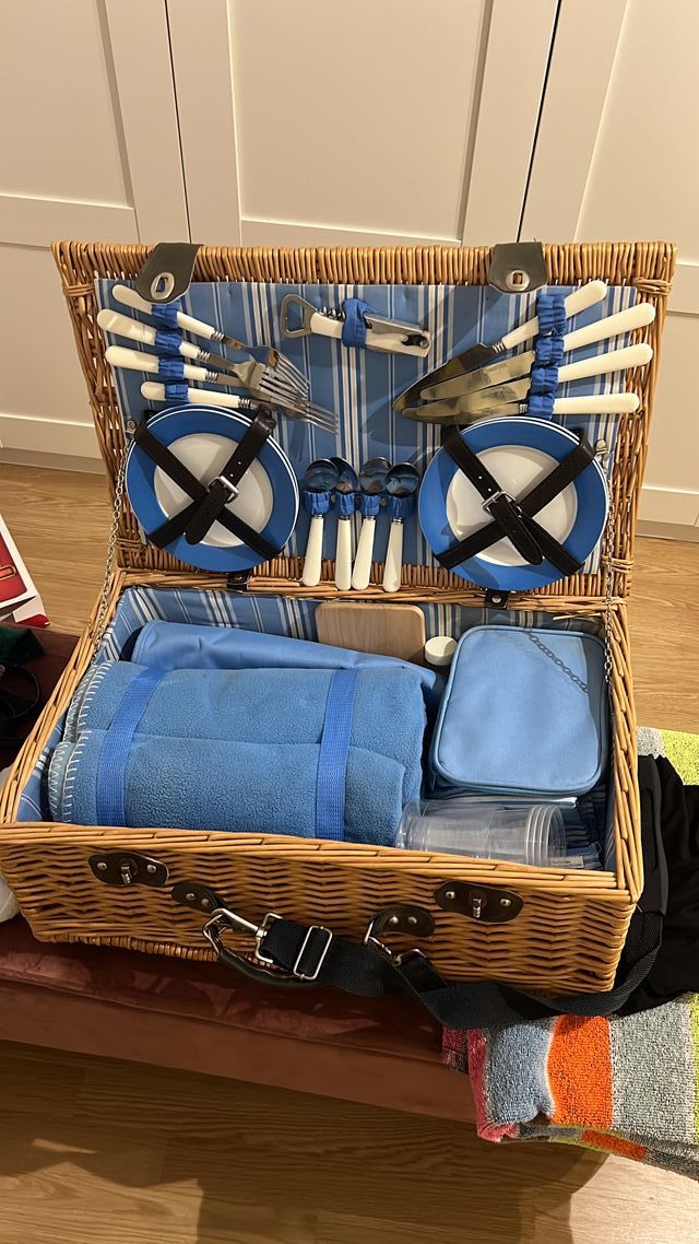 Cesta de picnic sin estrenar