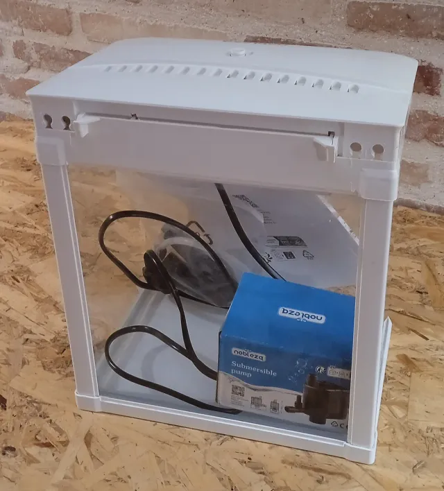 Acuario cristal blanco,7L, LED y Filtro