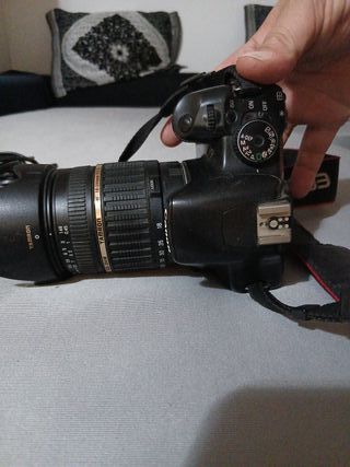 Cámara Canon EOS 450D + Objetivo Tamron 18-200mm