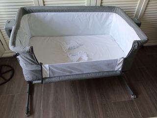 Minicuna de colecho Kinderkraft gris