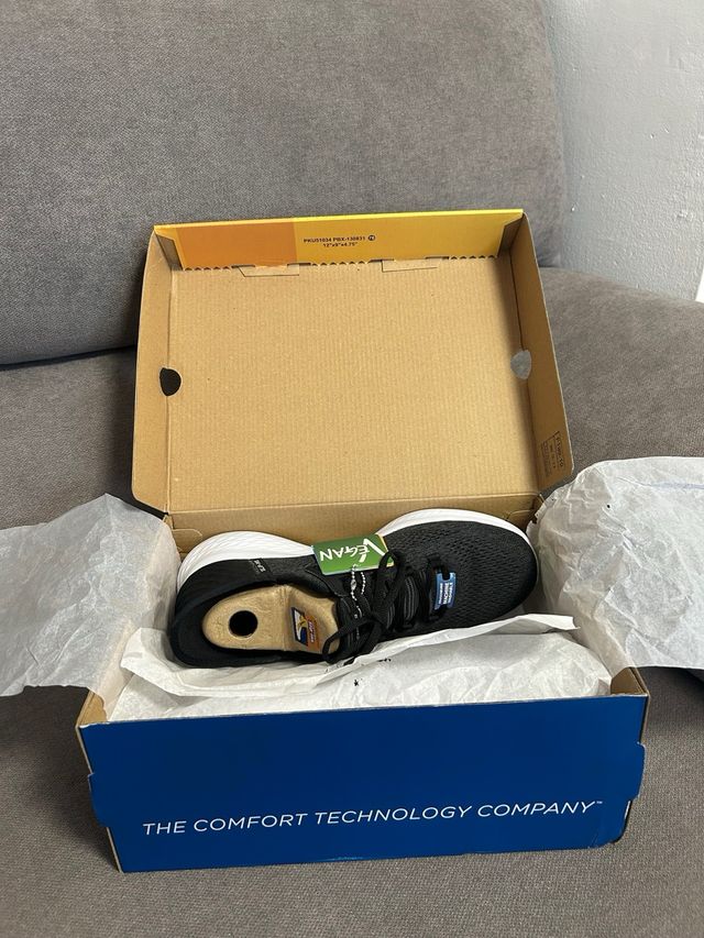 Zapatillas Skechers Mujer. Talla 39. Nuevas