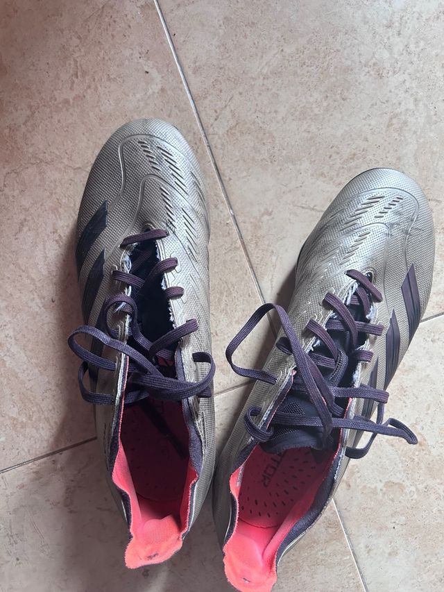Botas Adidas Predator Plata Rosa