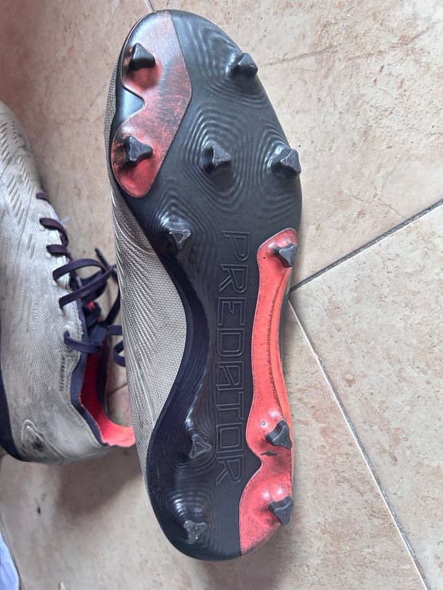 Botas Adidas Predator Plata Rosa