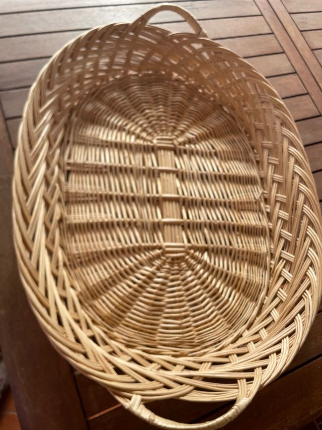 Bandeja mimbre ovalada con asas