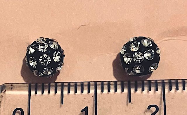 Orecchini sfera nera strass punto luce