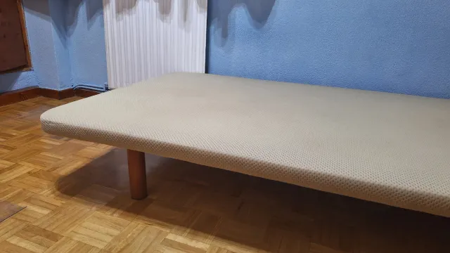 Base tapizada 105 cm