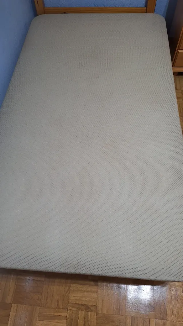 Base tapizada 105 cm