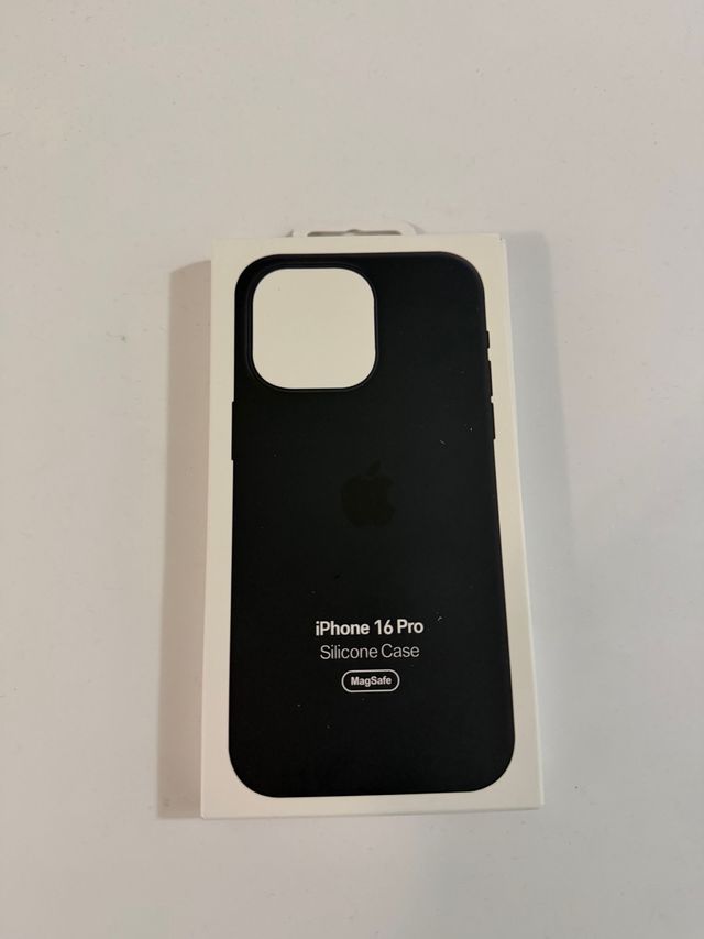 Cover iPhone 16 Pro Nero MagSafe
