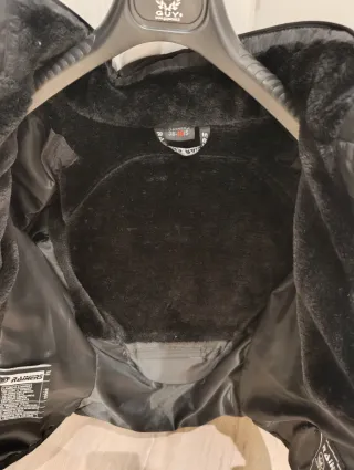 Chaqueta negra invierno mujer. Talla S