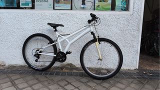 280. Bicicleta MTB Blanca