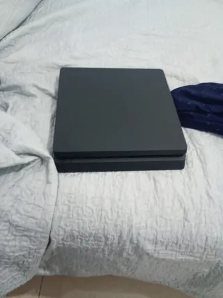 Consola PS4 Slim Negra