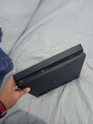 Consola PS4 Slim Negra