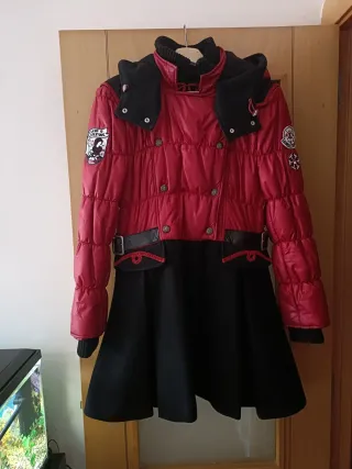 Abrigo Holy Preppy Rojo y Negro